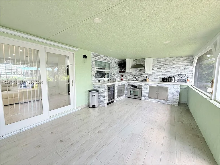 2212 Club House Rd — Photo 45