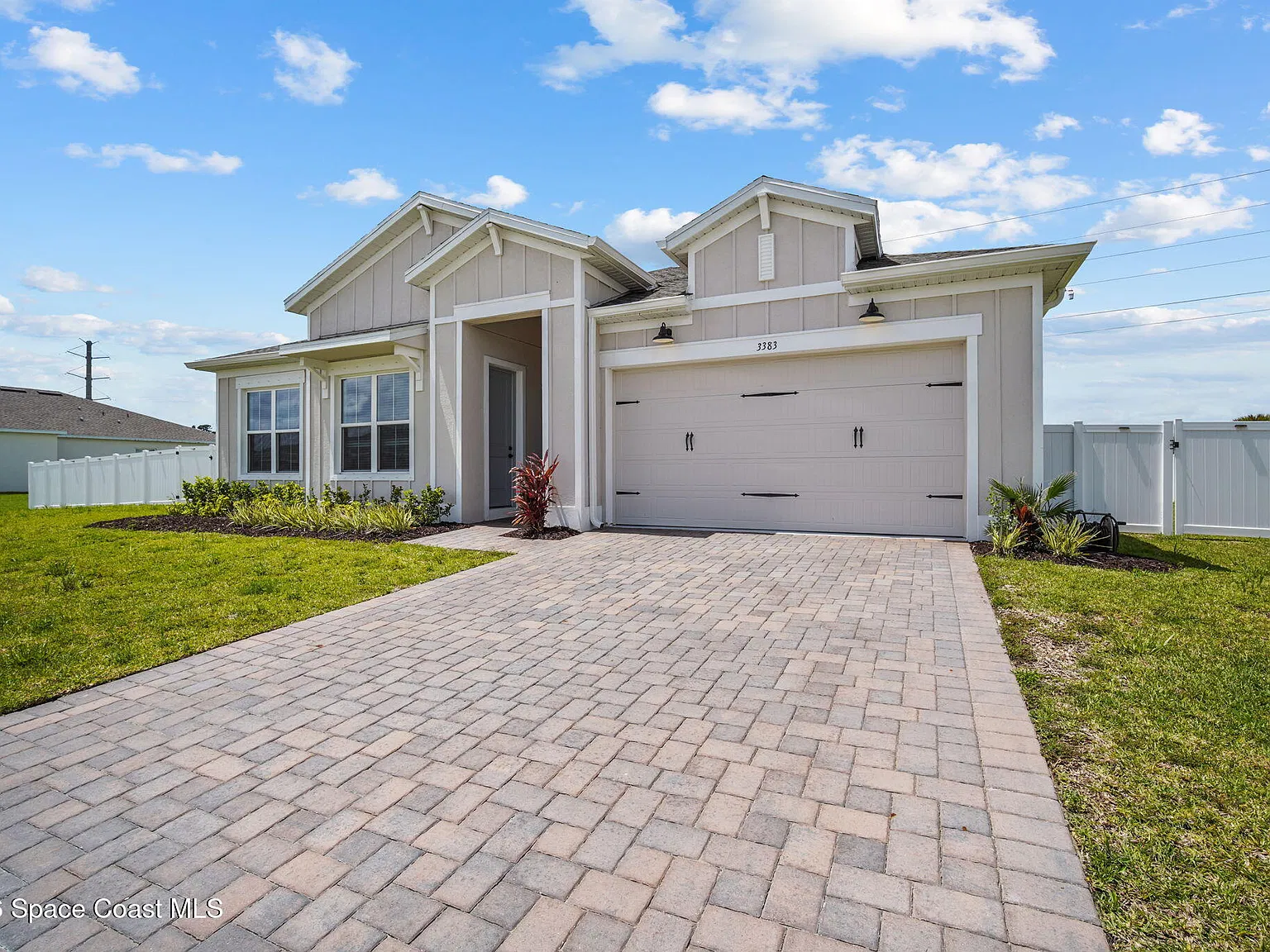 4 bed, 3.0 bath, 2577 sqft, $4,000 — Photo 4