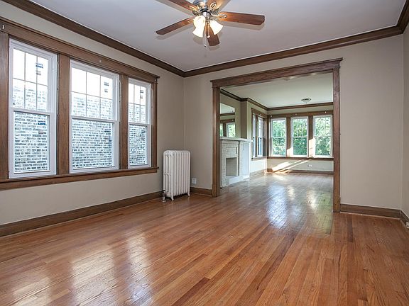 2nd image of 4528 W Wrightwood Ave #2