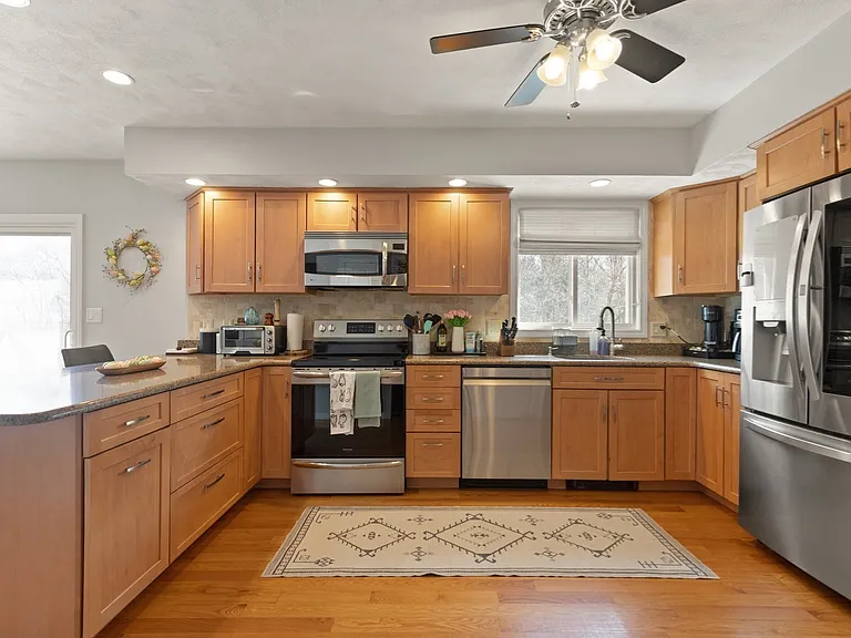 29 Trifiro Rd — Photo 28