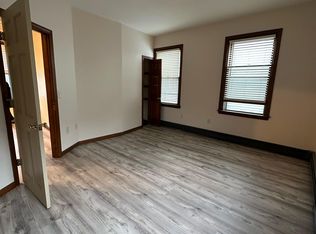 47-49 Foster St #2W, New Bedford, MA 02740