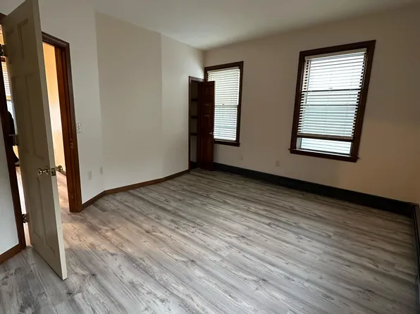 47-49 Foster St #2W, New Bedford, MA 02740