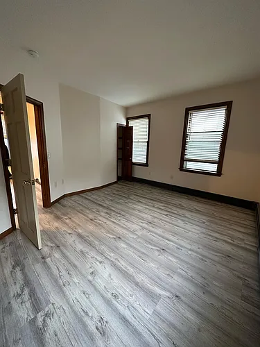 47-49 Foster St #2W Photo 1