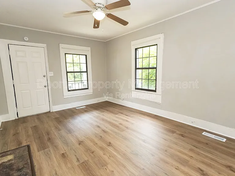 2417 13th Ave — Photo 3