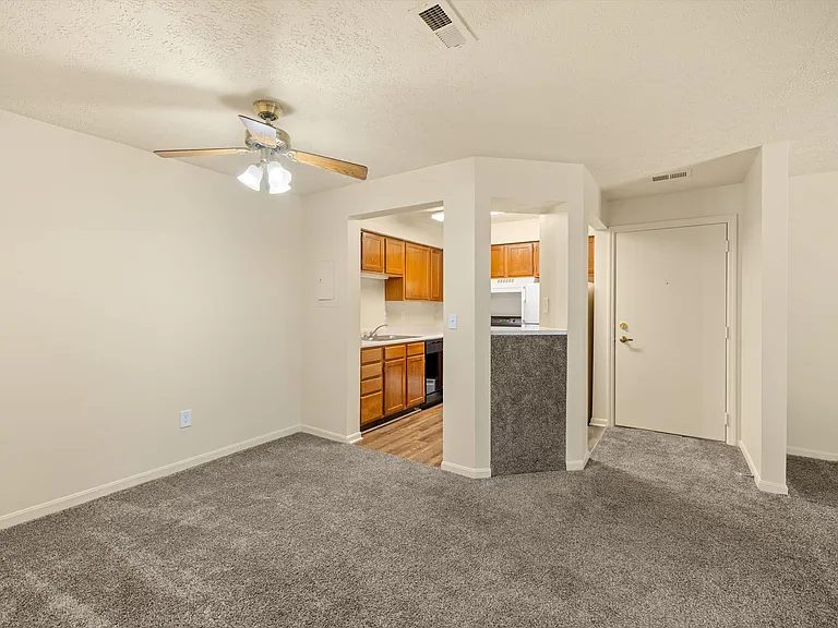 2193 N Broadway St — Photo 6
