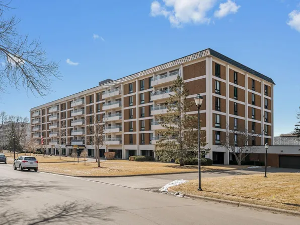 6400 York Ave S APT 505, Edina, MN 55435