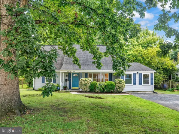 2207 Harwood Ln, Bowie, MD 20716