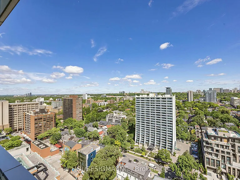 200 Bloor St W #2109 — Photo 28