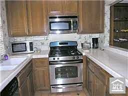 Kitchen W/Nu Appliances