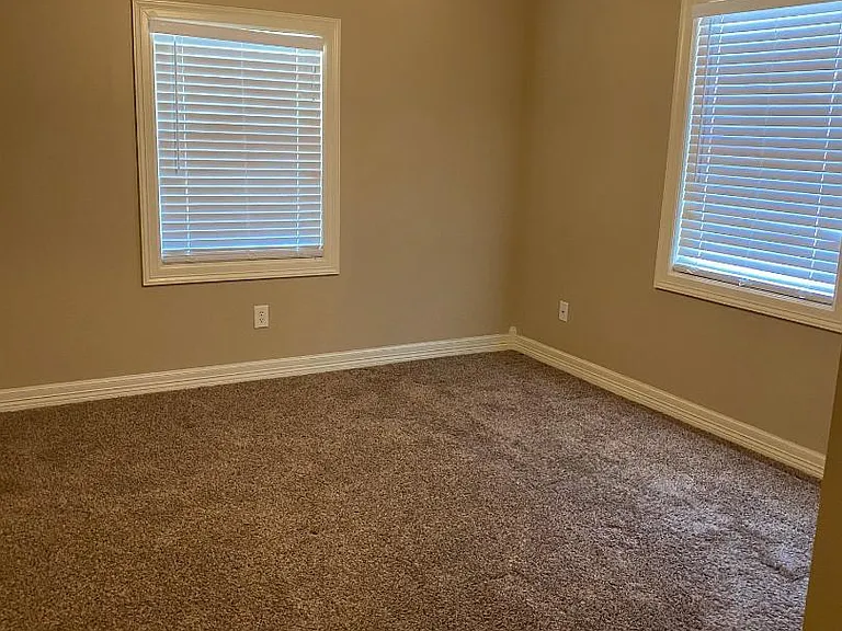504 Higginbotham Rd — Photo 12