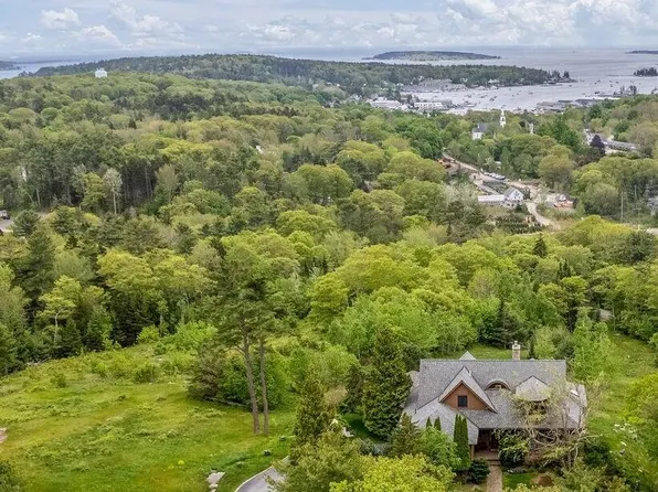 9 Jordan Drive, Boothbay Harbor, ME 04538