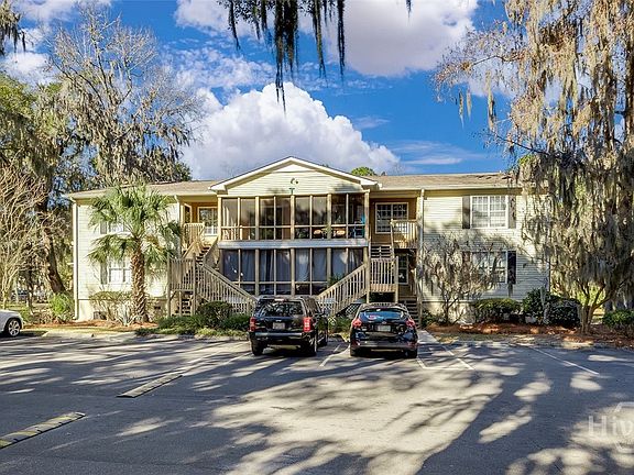 3rd image of 401 N Cromwell Road #T-2