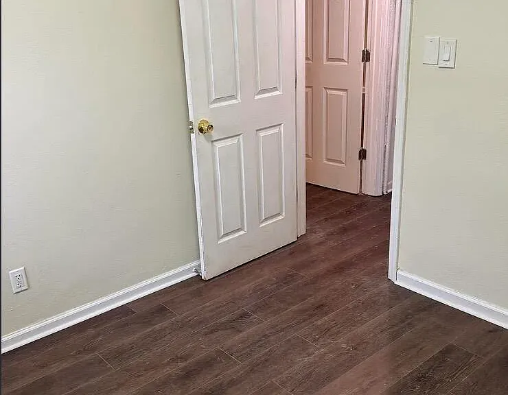 22641 Albion Ave — Photo 2