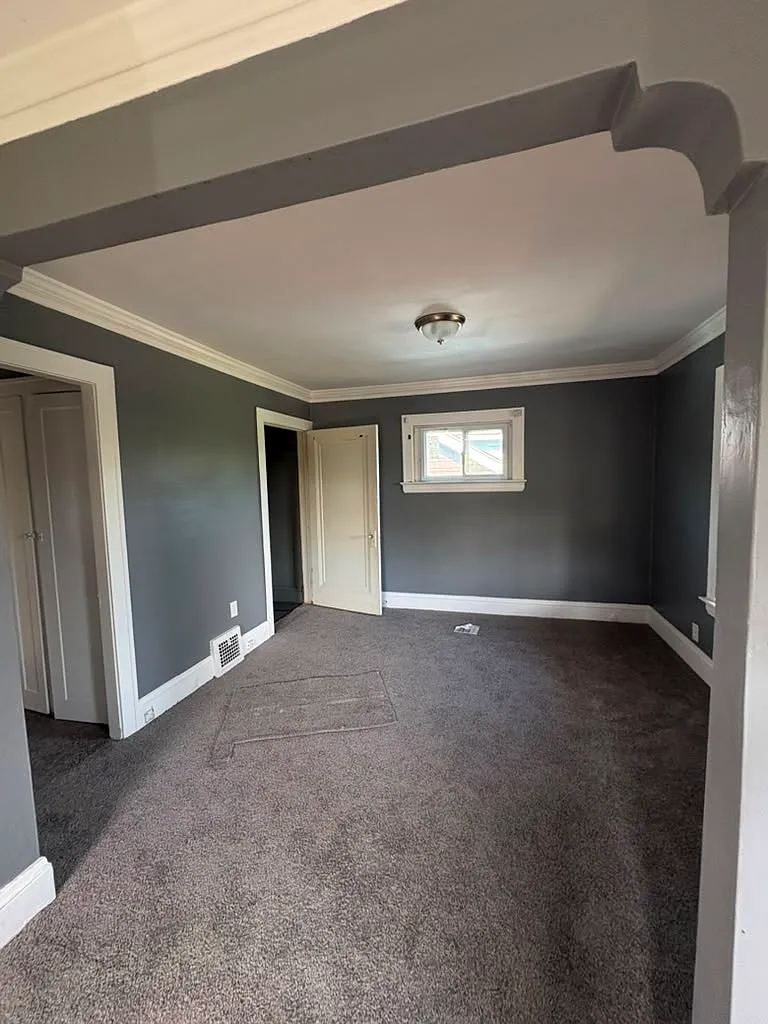 1 bed, 1000 sqft, $900 — Photo 2