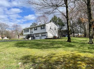 62 Vail Rd, Poughkeepsie, NY 12603