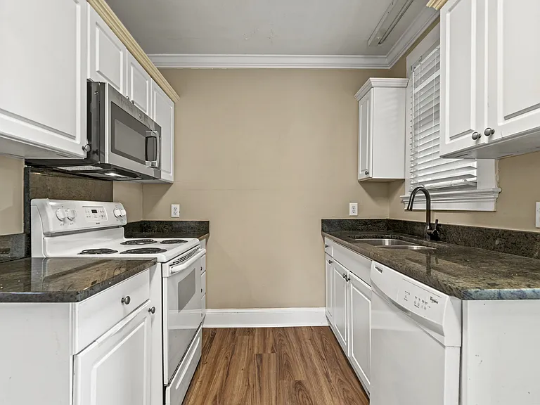 202 S Carolina Dr — Photo 20