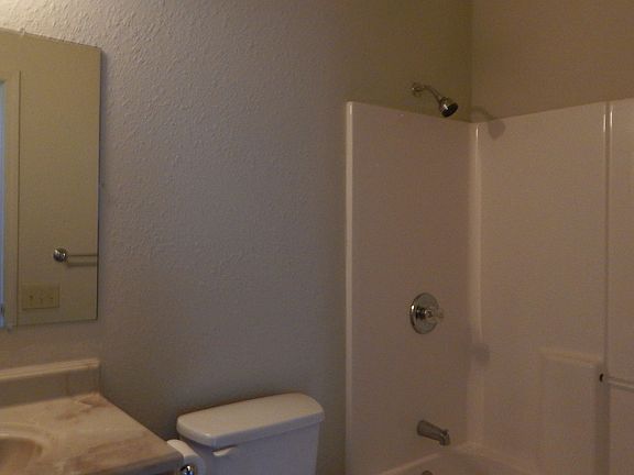 4th image of 1220 Sanford St