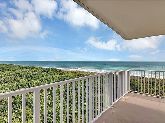 4th image of 3200 N Highway A1a #601