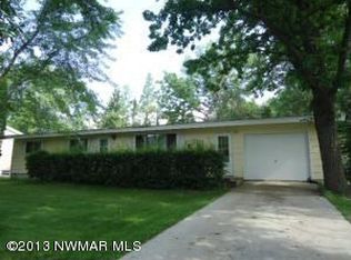 501 Lake St NW, Warroad, MN 56763