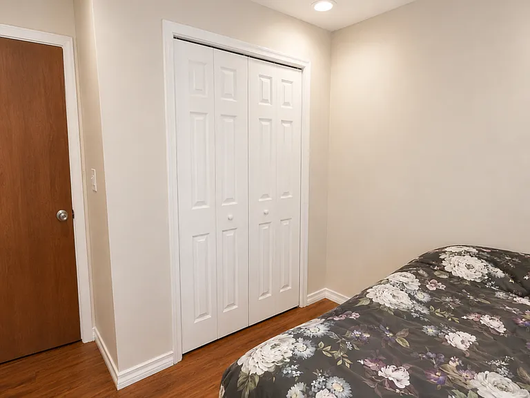 521 Walnut St — Photo 13