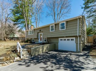 4 Candlewyck Ter, Portland, ME 04102