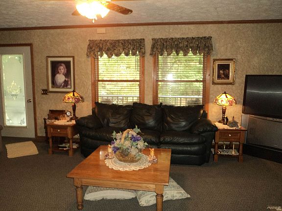 Alt View of Living Room