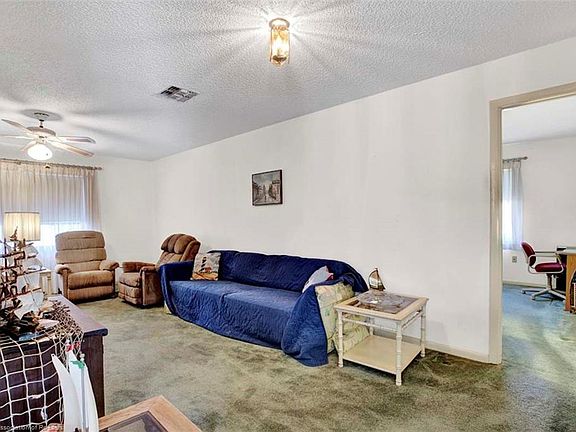 5th image of 1703 Pinetop Ter