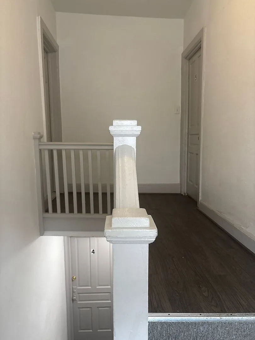2 Bedroom, Coin Laundry, Parking-York City SD — Photo 4