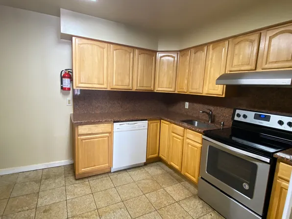 A24 Avon Dr, East Windsor, NJ 08520