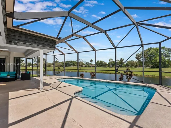 5721 Bayberry Ln, Fort Lauderdale, FL 33319