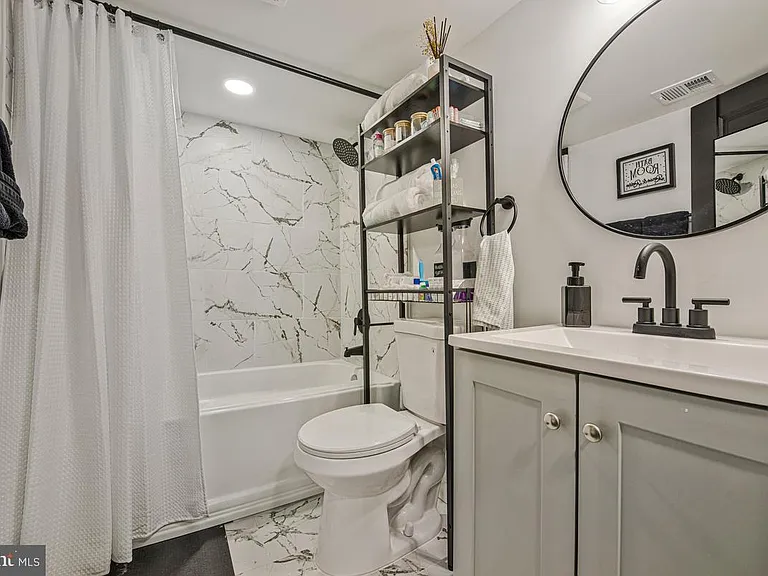 3704 Hamilton St — Photo 36