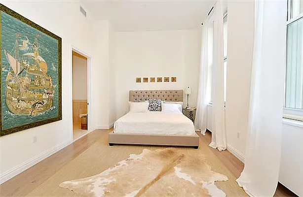 Sold by Luxe Group | media 27