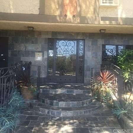 1st image of 20327 Saticoy St Unit 310