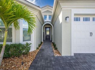 15557 Goldfinch Cir, Loxahatchee, FL 33470