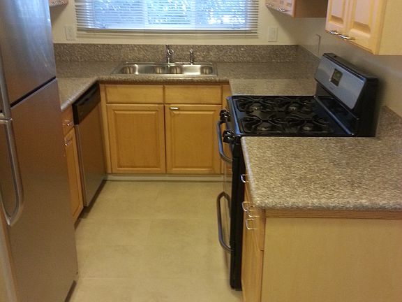 3rd image of 11707 W Sunset Blvd #13