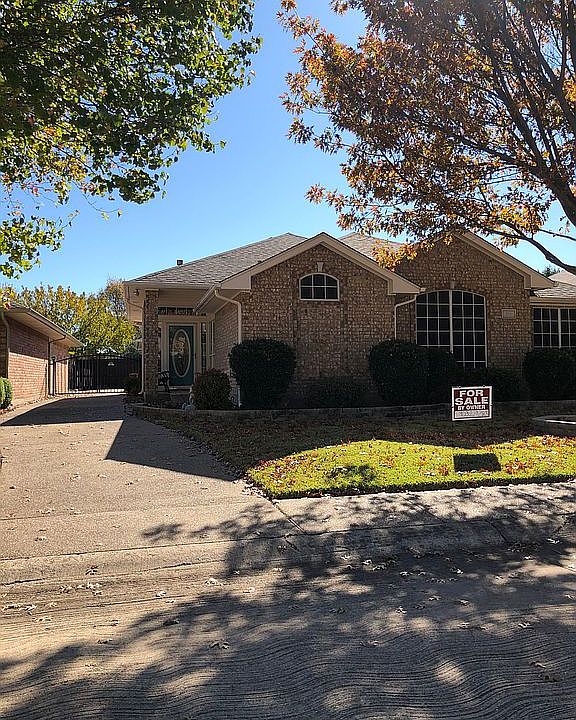 1st image of 724 Dogwood Ln