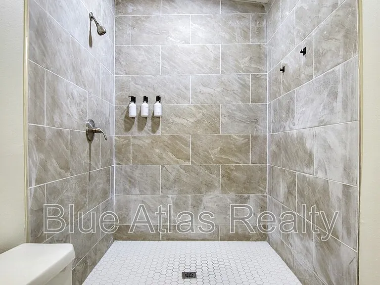 5708 Flamingo Ct — Photo 13