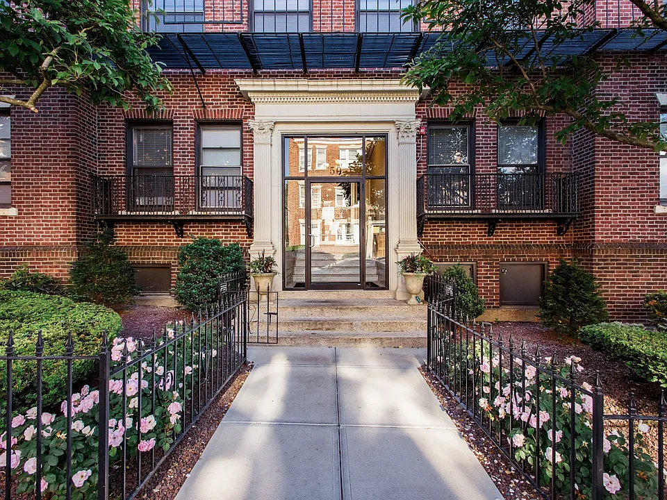 50 Park Vale Ave