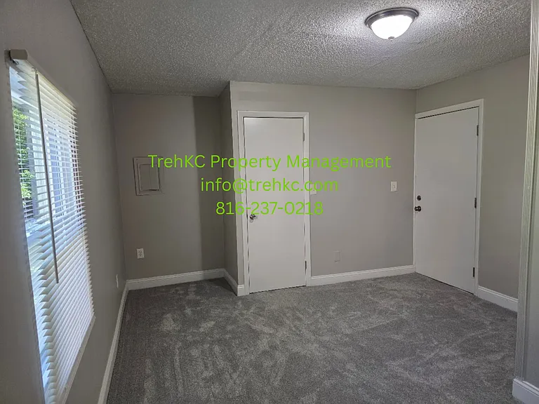 6338 Longwood Ct — Photo 10