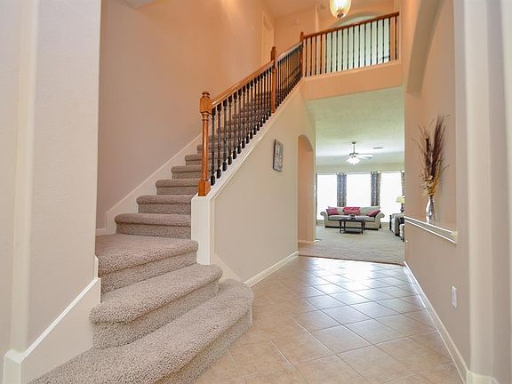 4th image of 21126 Maybrook Manor Ln