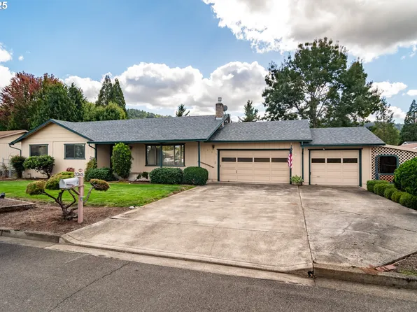 3265 W Moose Dr, Roseburg, OR 97471