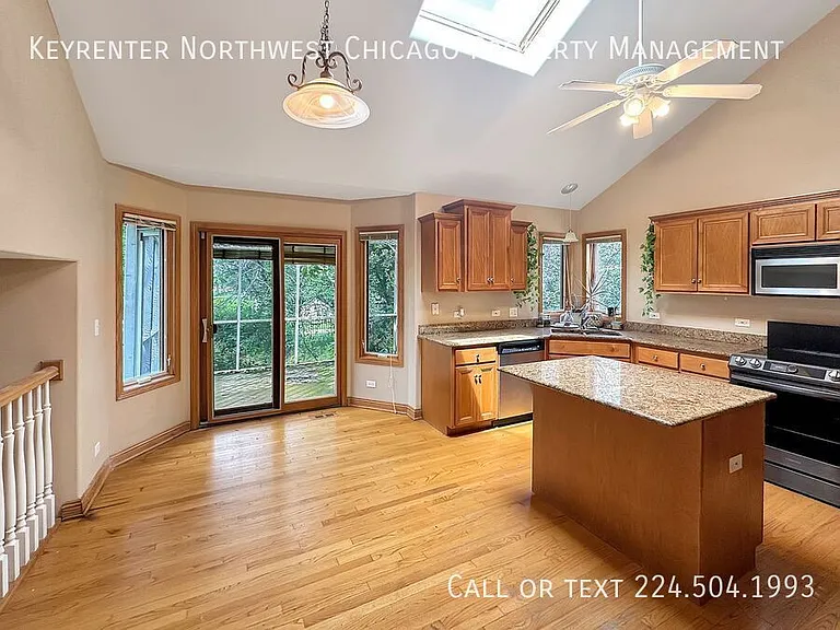 160 Lincoln St — Photo 4