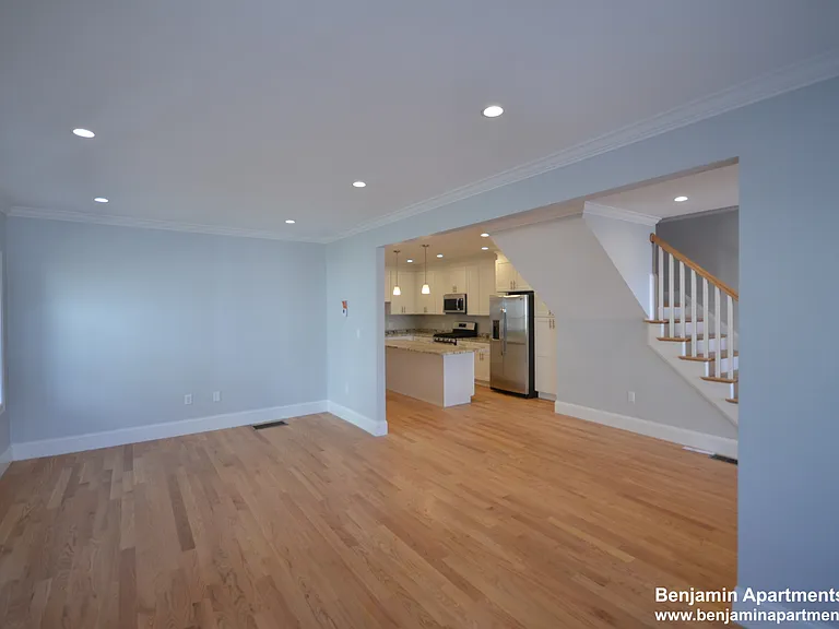 18 Bothwell Rd #5 — Photo 5