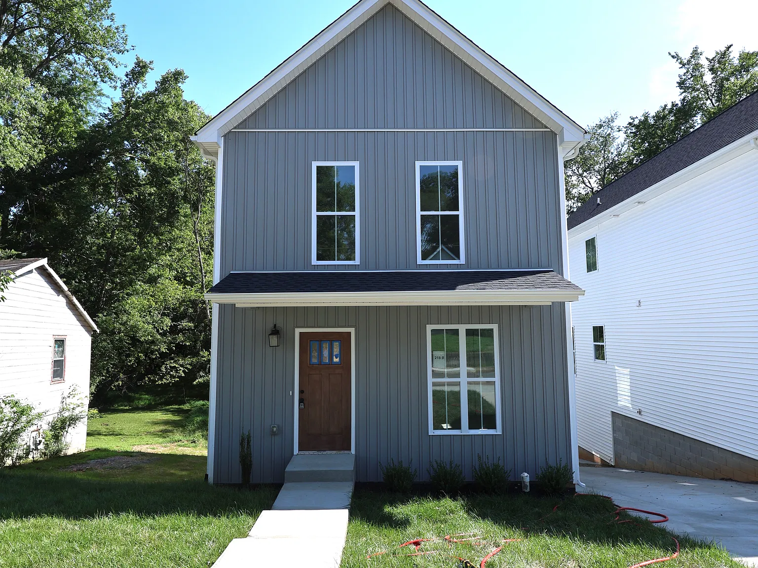 3 bed, 1600 sqft, $1,895 — Photo 2