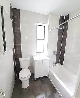 1st image of 991 Carroll St #18