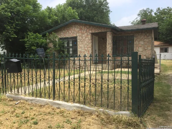 125 Villareal St, San Antonio, TX 78210