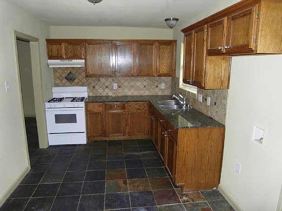 3rd image of 1505 Delmar Dr