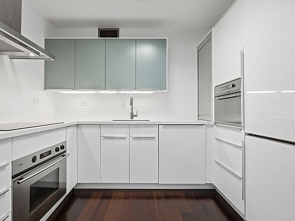 4th image of 340 W Diversey Pkwy APT 2817