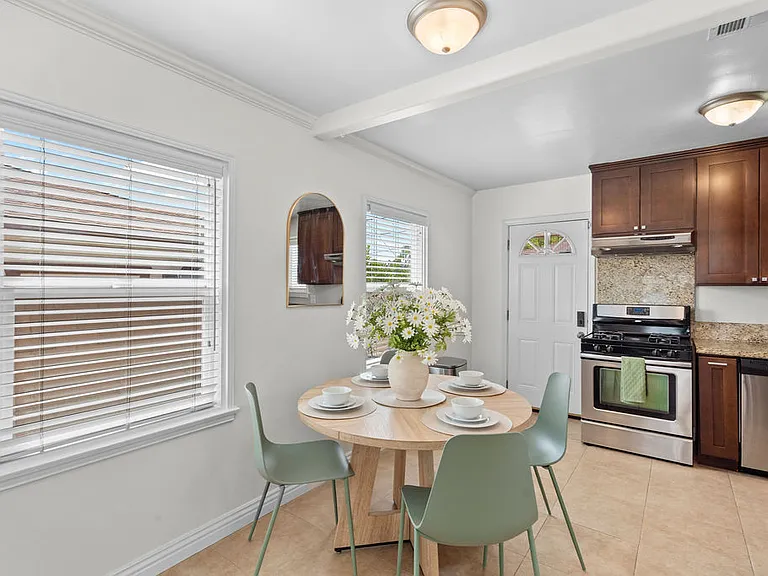 2109 N Valley St — Photo 19