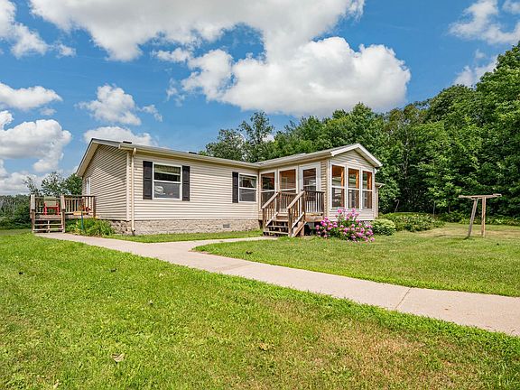 2nd image of 27668 Clearwater Rd